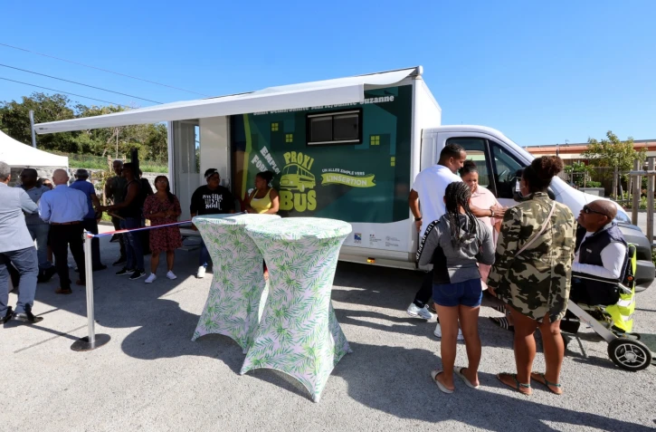 Le Proxibus fait sa tournée dans les quartiers de Saint-Denis