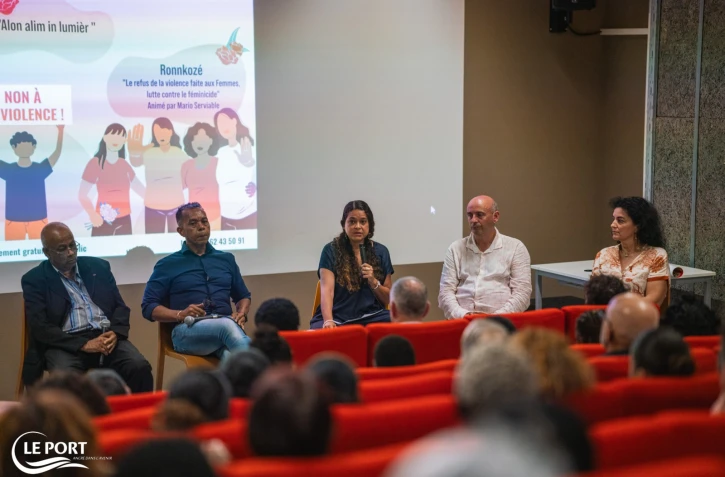 Le Port : une mobilisation organisé contre les violences envers les femmes