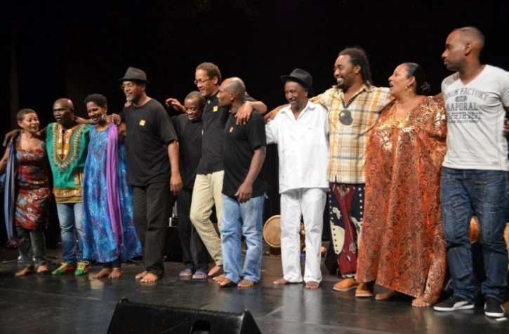 Tambours croisés en tournée à La Réunion