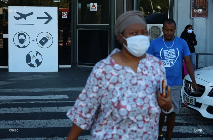 rapatriement français maurice aéroport