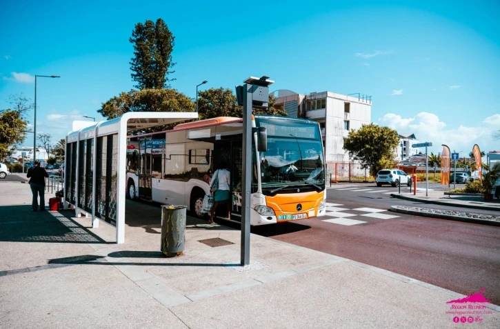 Région : inauguration d'une nouvelle infrastructure de transports en commun à Saint-Benoit