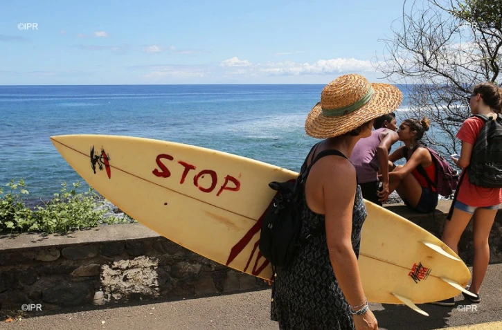 Manifestation contre la crise requins à Saint-Leu