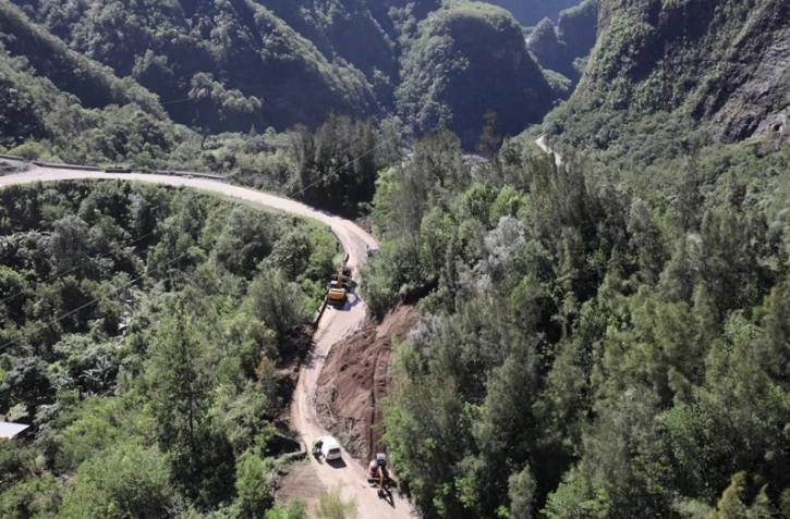Route de Cilaos fermée vue du ciel