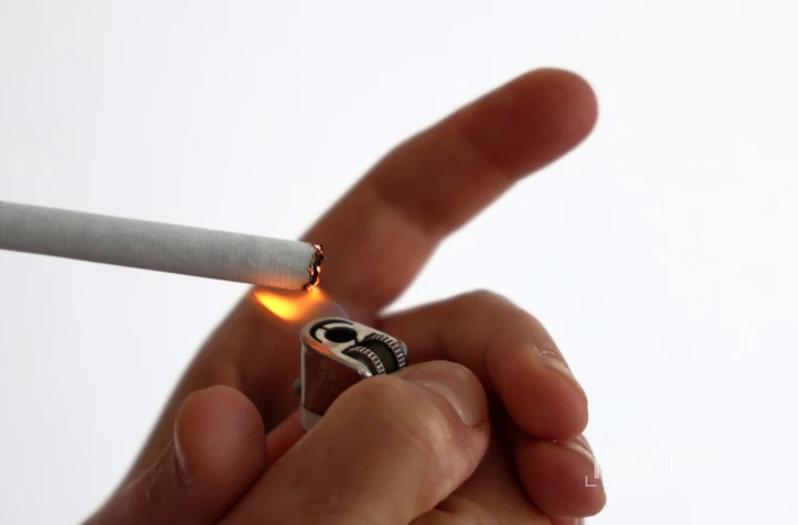 cigarette 