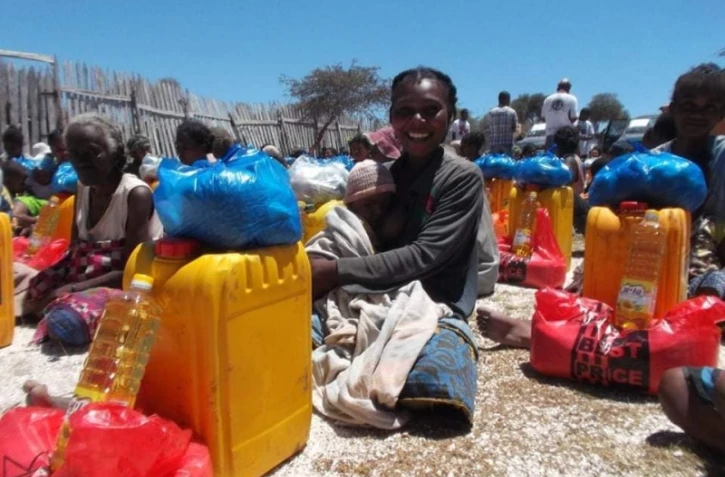 Famine à Madagascar : des centaines de colis alimentaires distribués aux habitants du sud 