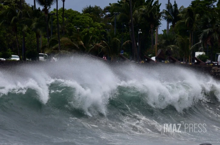 approche du cyclone Garance 