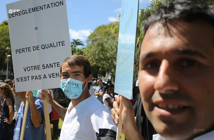 Le monde libéral descend dans la rue