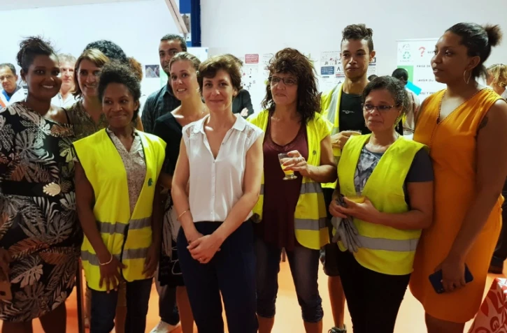 Christelle Dubos en visite chez Ti Tang Récup