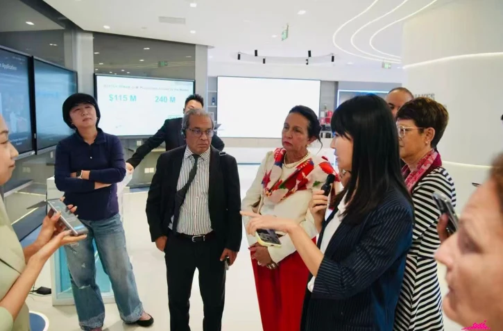 Région : Huguette Bello en visite chez un des leaders mondiaux de l'intelligence artificielle en Chine