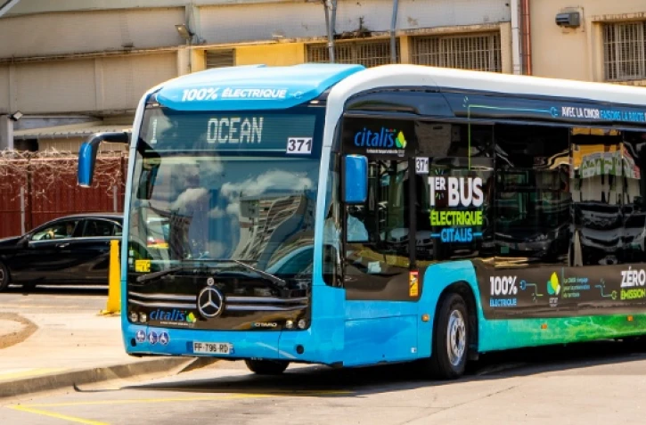 Saint-Denis : inauguration du premier bus 100% électrique de Citalis