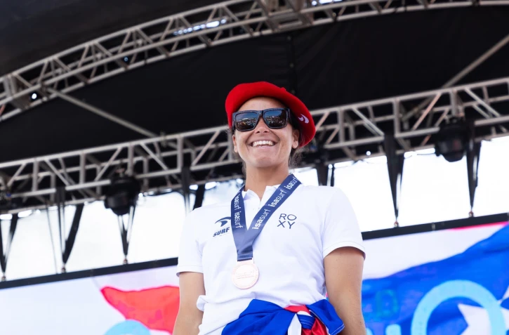 Surf : la France vice-championne du monde, Johanny Defay en bronze