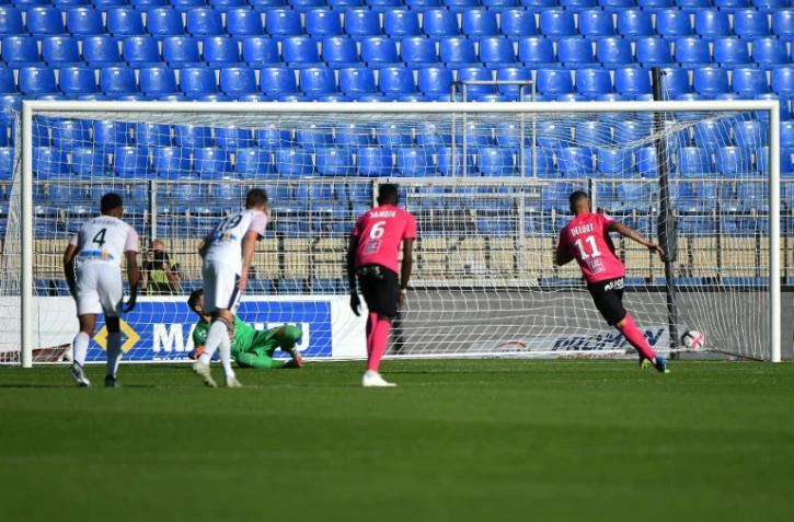 L'attaquant de Montpellier Andy Delort (d) buteur lors de la victoire sur Bordeaux 2-0 en 10e journée de L1