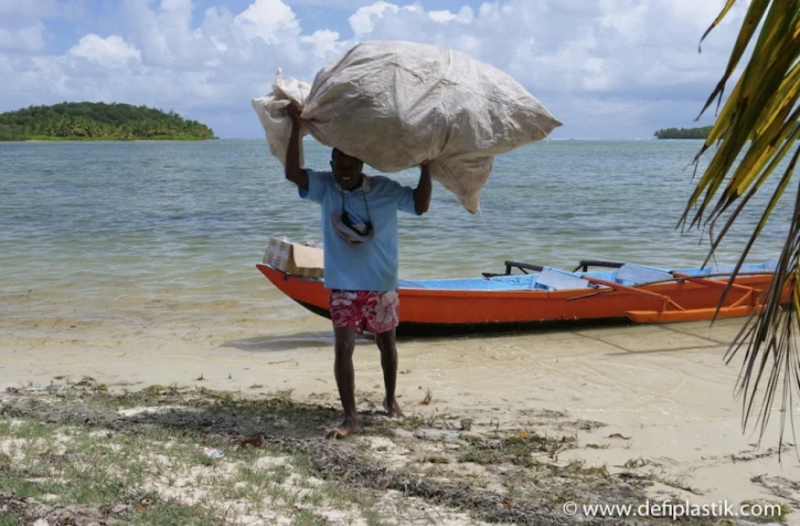 Le bateau de l?expédition Défi Plastik quittait l?île Sainte-Marie à Madagascar le 19 décembre 2017.