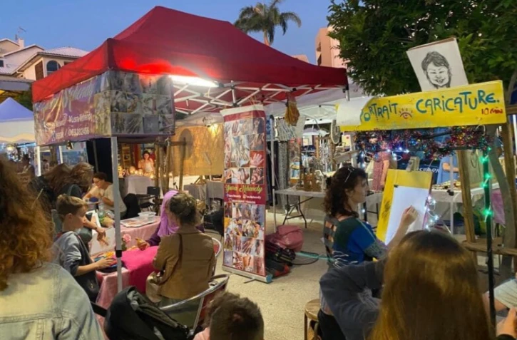 Marché nocturne