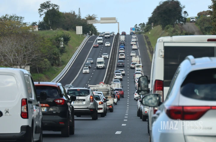 embouteillages vers l'Est , niveau convenance sainte-marie 