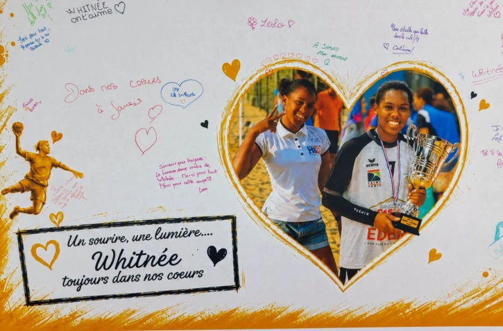La ville de Saint-Denis rend hommage à Whitnée à travers un tournoi de handball