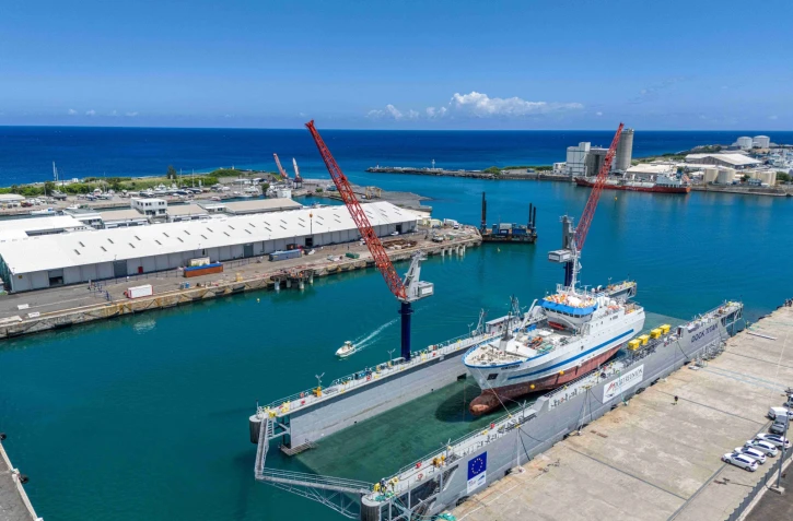 première utilisation grandeur nature du dock flottant