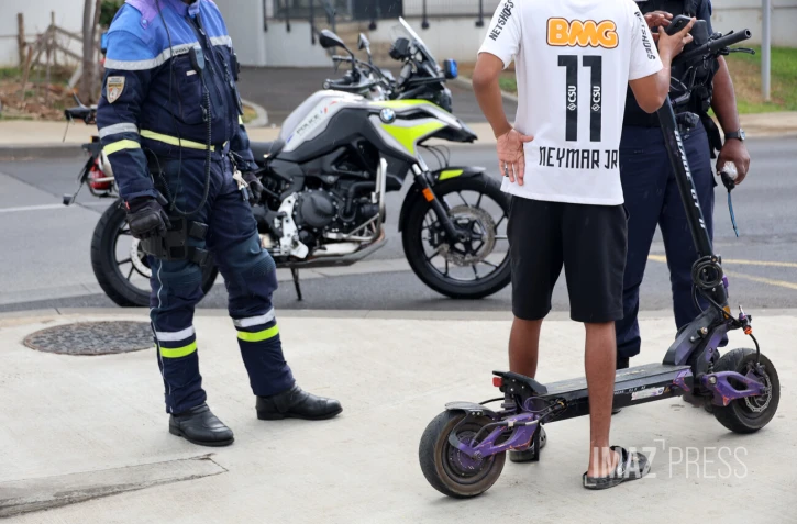 police au port