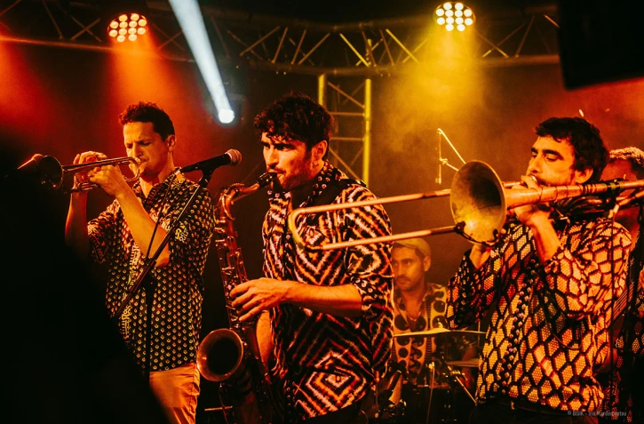 The Mighty Crooks et Samba Novo étaient en concert au Bisik