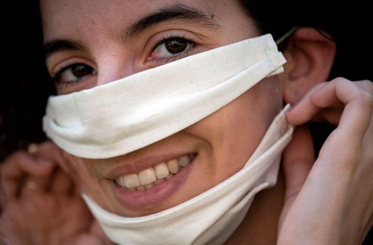 masque pour  sourd 