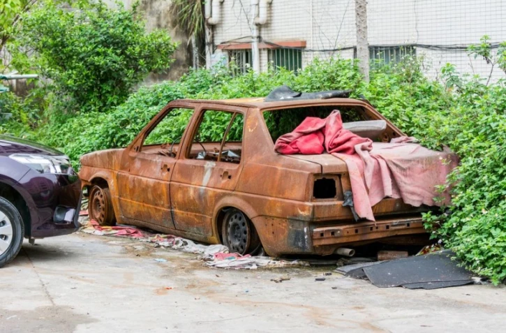 lutte anti vectorielle, épave, voitures