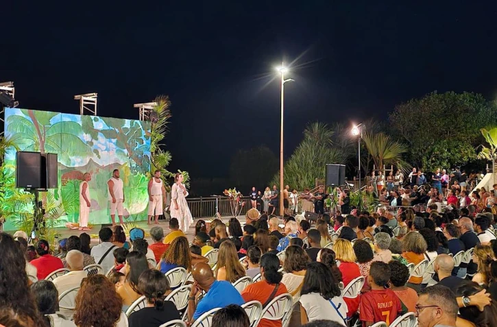Saint-Pierre : un spectacle en plein air sur la place Rotary