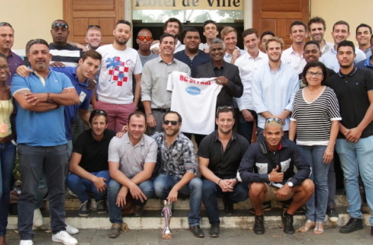 L\'esprit d\'équipe, symbole de la réussite sportive
