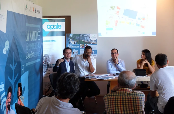 kanopée le commerce au centre de al ville