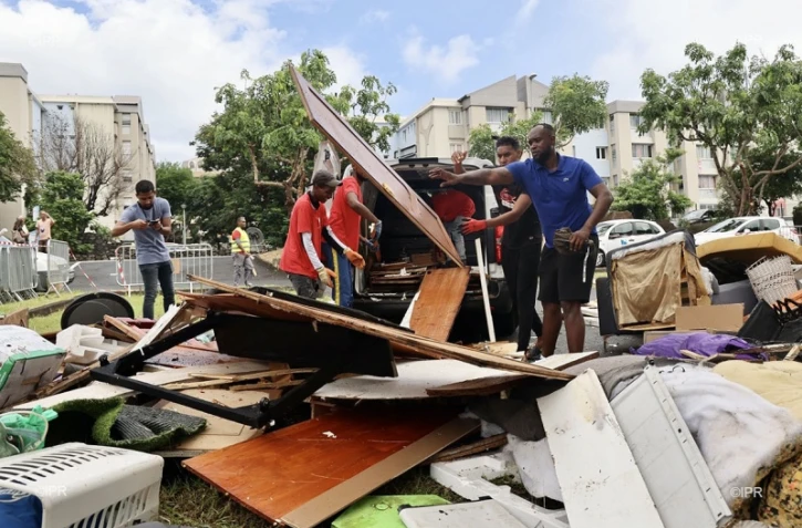 Saint-Denis renforce sa lutte contre les déchets abandonnés 