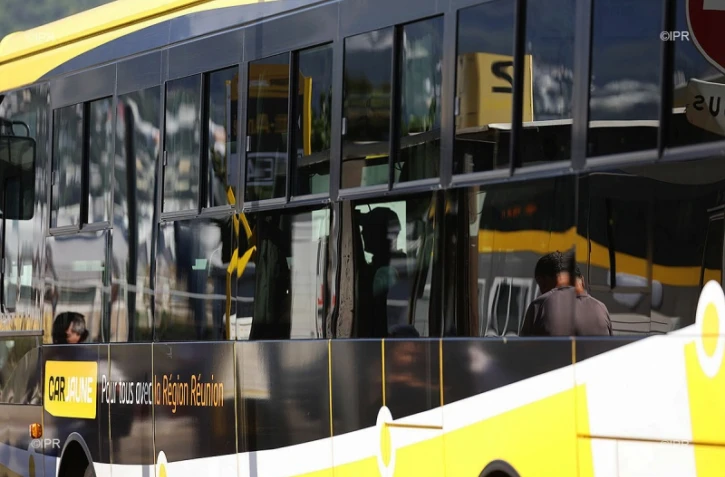 Car Jaune 