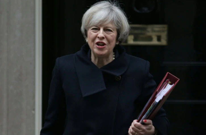 La Première ministre britannique Theresa May devant le 10 Downing Street, le 1er février 2017 à Londres