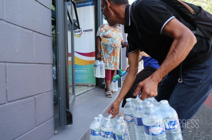distribution bouteille d'eau à saint-andré