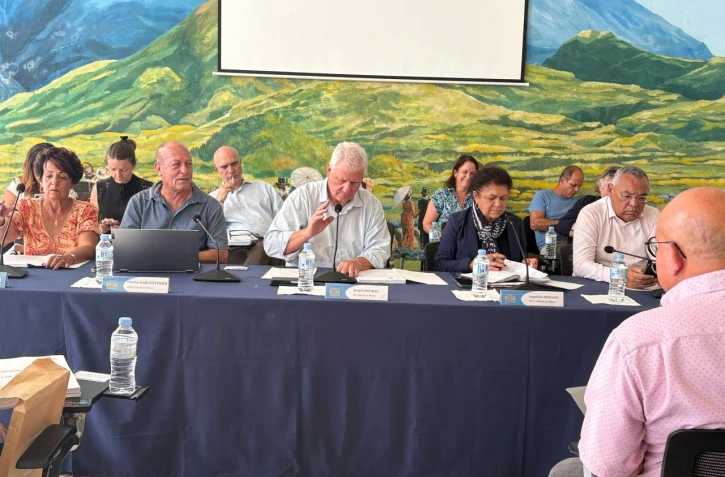 Le Tampon : 16 rapports adoptés en conseil municipal