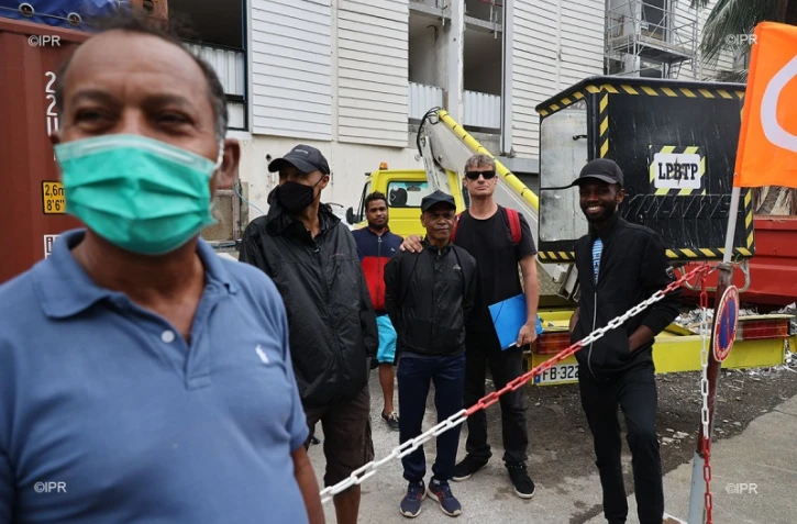 Hôtel de Saint-Denis : grève des salariés en charge de la rénovation 