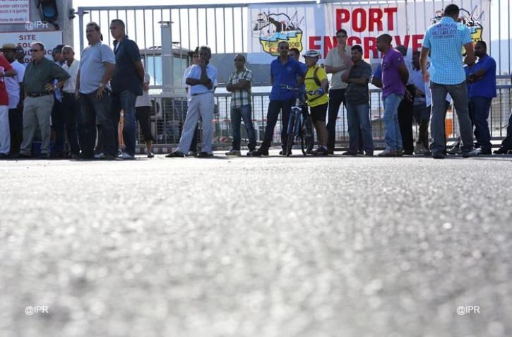 Grève au Port Est
