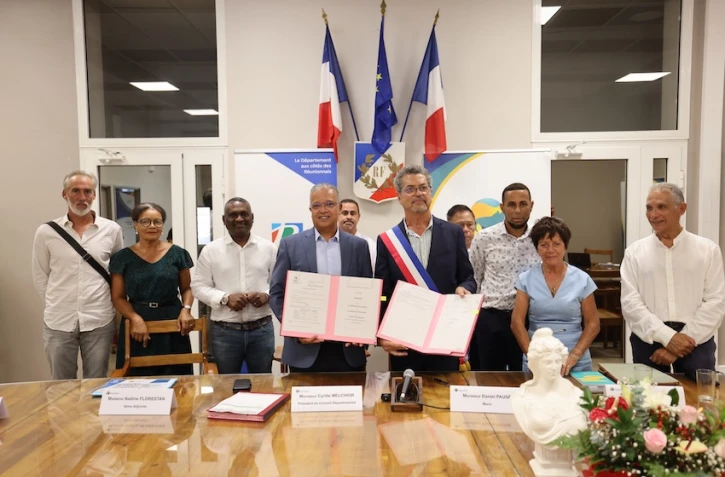 Trois-Bassins : le département signe un pacte solidarité territorale avec la commune