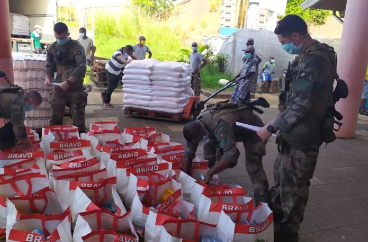 Le Détachement de légion étrangère de Mayotte apporte un appui à la distribution d'aide alimentaire