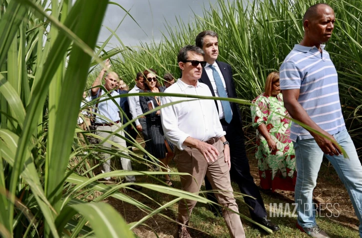 Manuel Valls en visite à La Réunion
