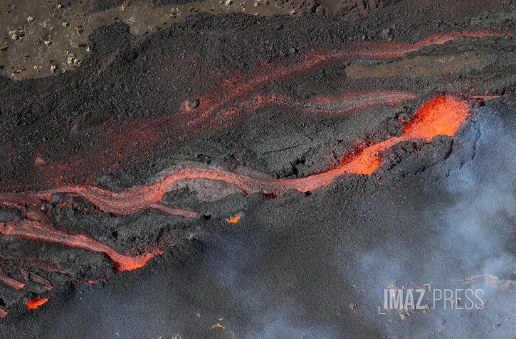 volcan éruption juillet 2023