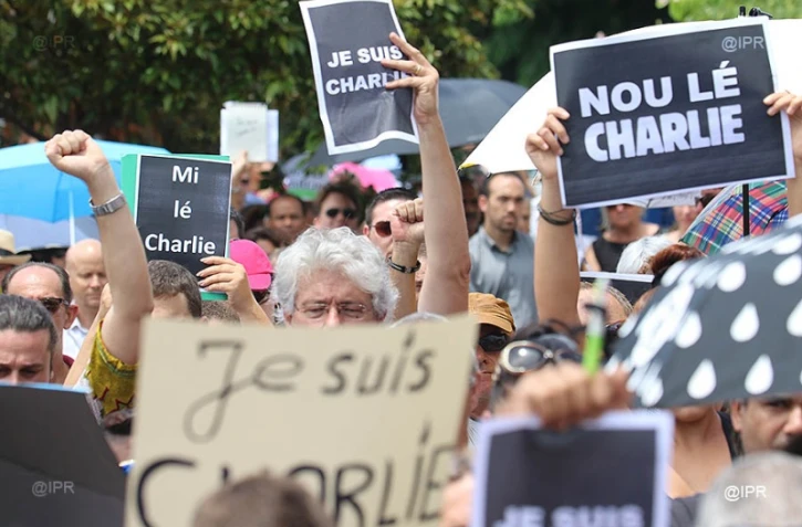 Hommage Charlie Champ Fleuri