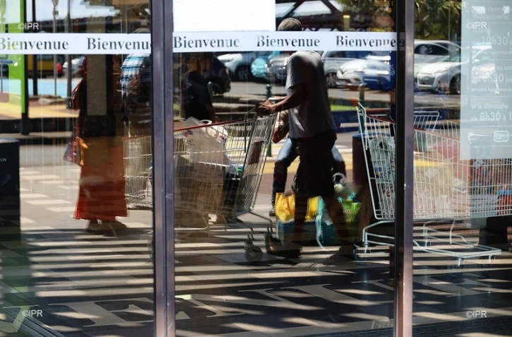 Coronavirus confinement magasins 17 mars