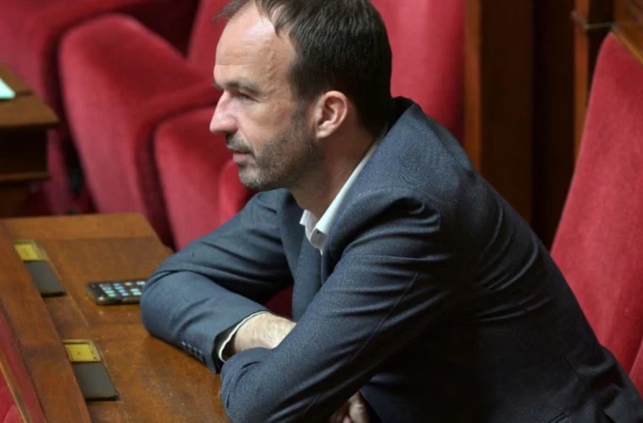 Le coordinateur de La France insoumise Manuel Bompard lors d'une séance de questions au gouvernement, le 30 mai 2023 à l'Assemblée nationale, à Paris