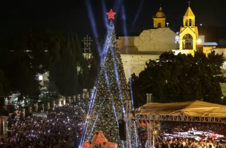Bethléem s'illumine et retrouve un peu de joie à l'approche de Noel