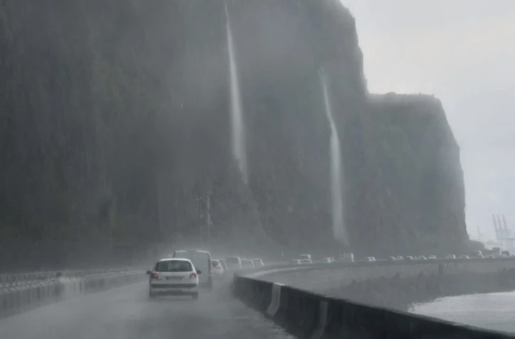 cascades sur la route du littoral