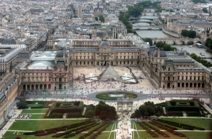 Le musée du Louvre à Paris, qui avait reçu le dessin de Degas