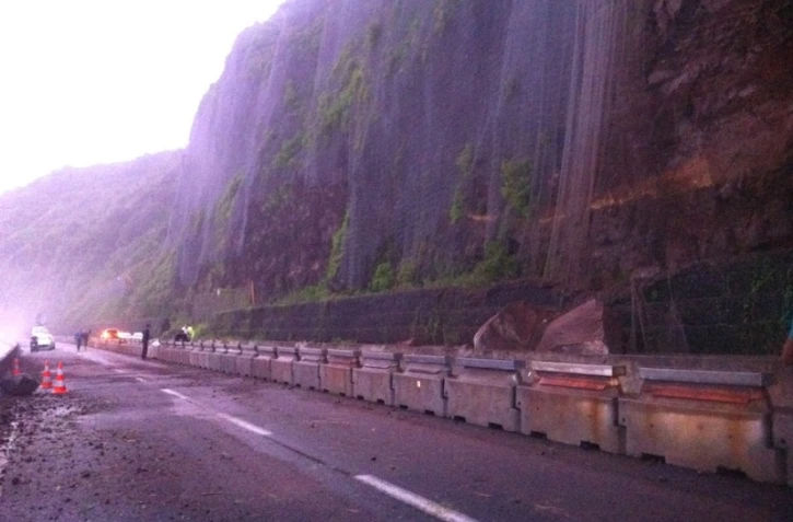 Eboulis route du littoral