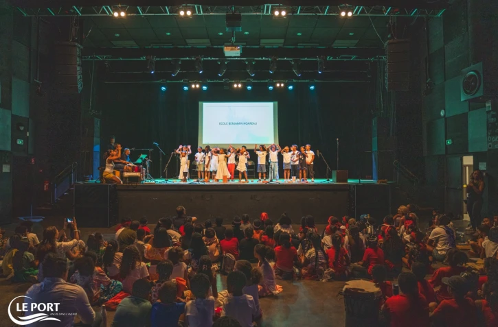 Le Port : un spectacle de percussion avec 14 classes au Kabardock