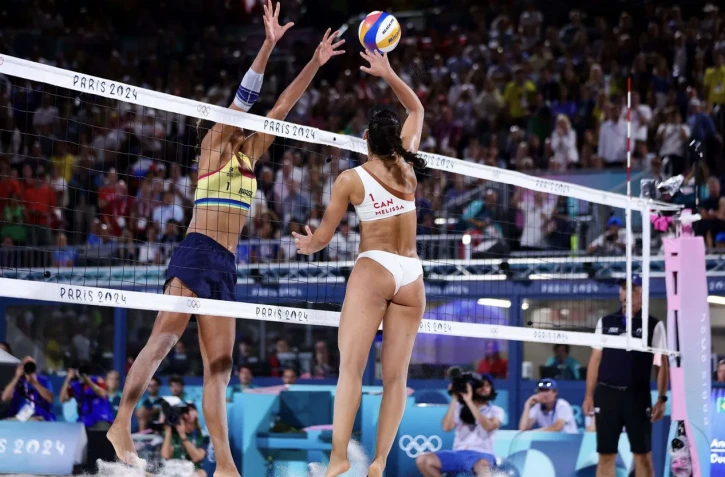 Après un match tendu par l'enjeu, les Brésiliennes remporte la médaille d'or du beach-volley des JO de Paris 2024. - P.Dovgan/Speed Media/Shutters / SIPA