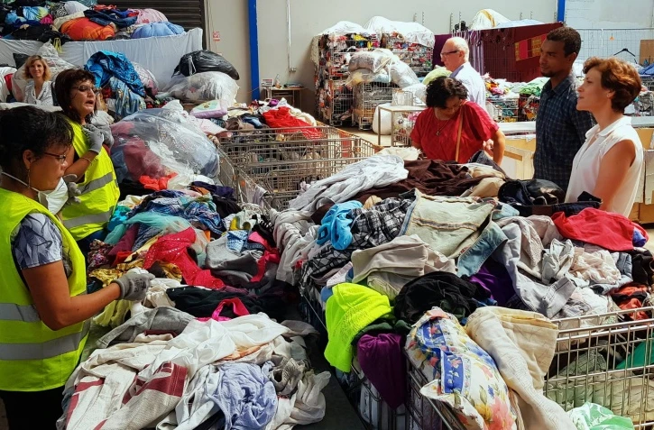 Christelle Dubos en visite chez Ti Tang Récup