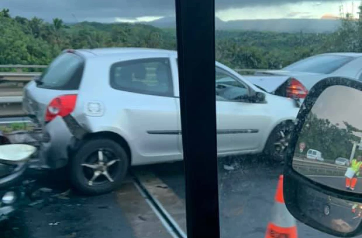 Près de 8 kilomètres d'embouteillages dans l'est, de Bras-Panon à Sainte-Suzanne